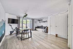 Photo 15- click for photo gallery